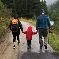 How parents can help children get enough exercise to stay healthy & fit