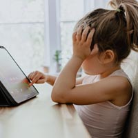 There are many signs to look out for when it comes to possible dyslexia