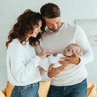 An eligible father/partner of the mother will receive the lower of £151.97, or 90% of their average gross weekly earnings, each week