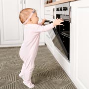 Young children should not be able to access ovens, hobs, cookers or any other dangerously hot appliance.