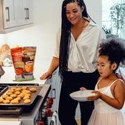Today's post outlines various ways in which parents can stay on top of hygiene and safety around the preparation of food.